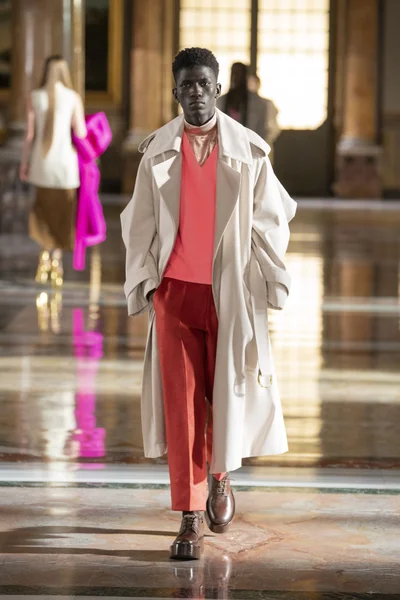 Look 5